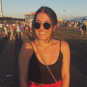 Meet your Posher, Danielle